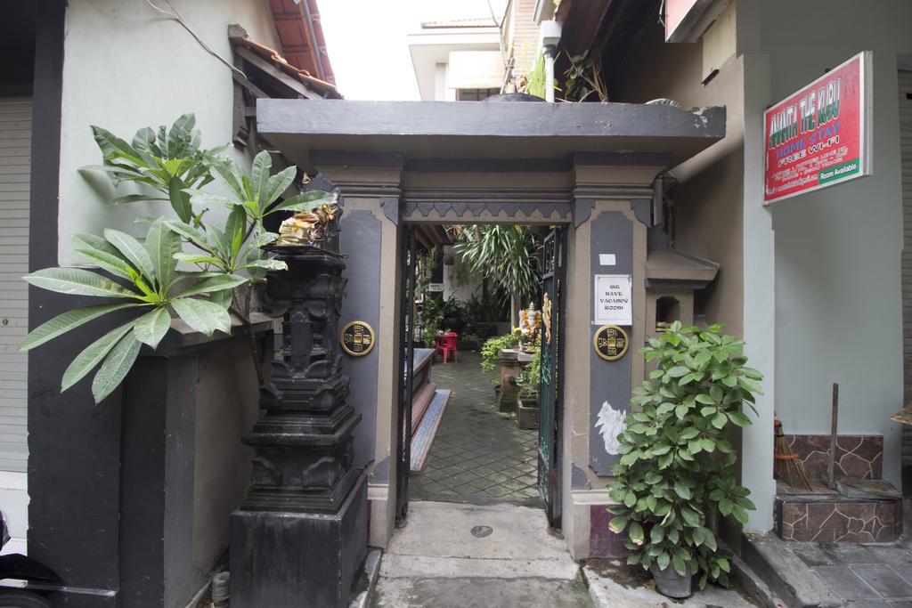 Reddoorz @ Poppies Lane Two Hotel Kuta  Exterior photo