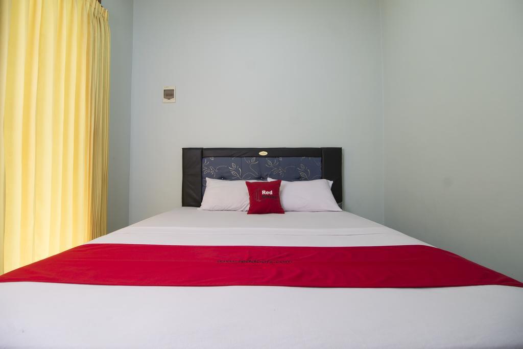 Reddoorz @ Poppies Lane Two Hotel Kuta  Exterior photo