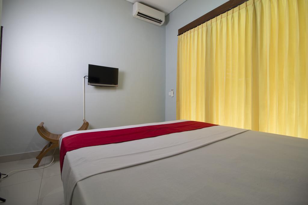 Reddoorz @ Poppies Lane Two Hotel Kuta  Exterior photo