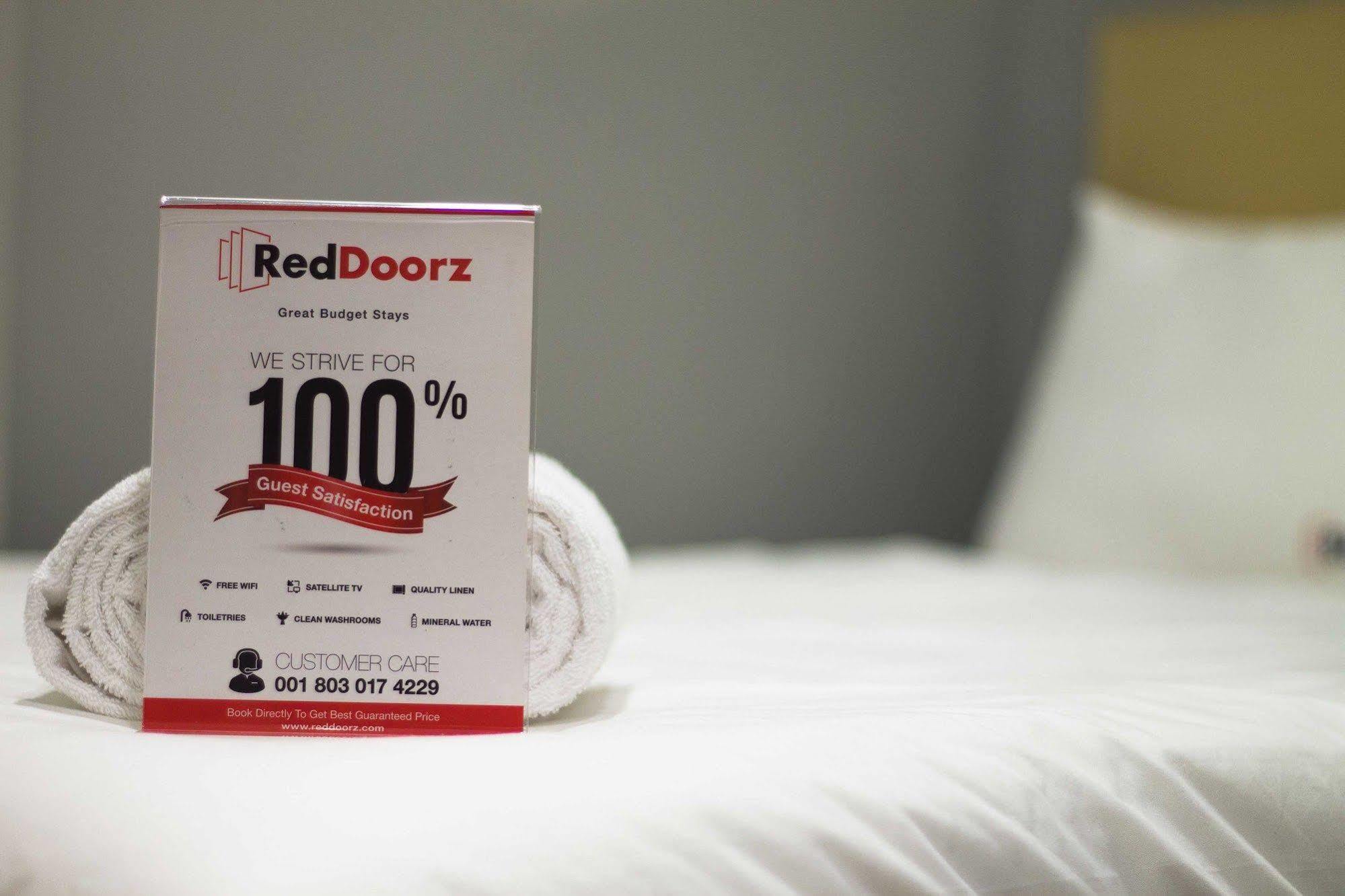 Reddoorz @ Poppies Lane Two Hotel Kuta  Exterior photo