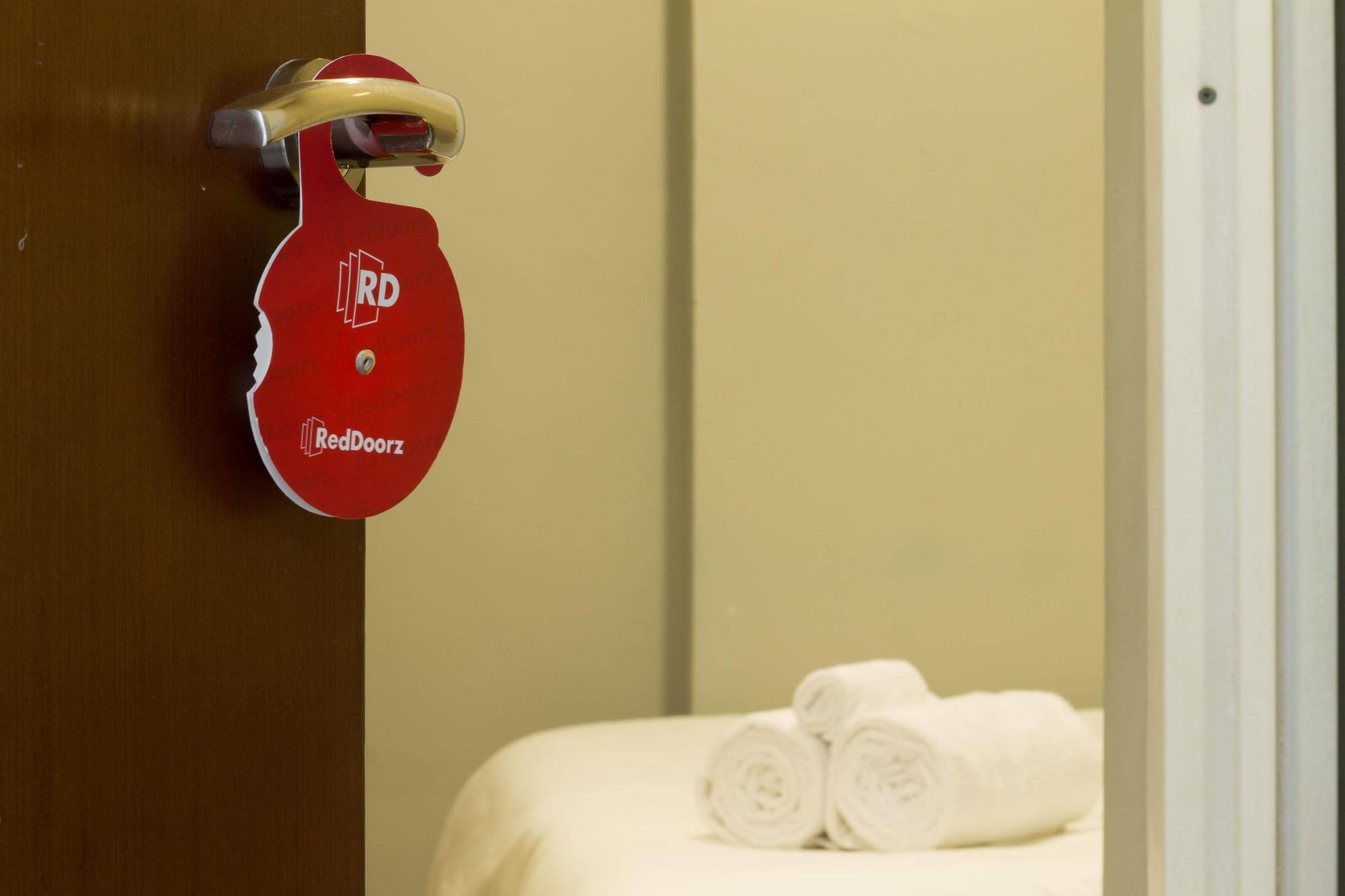 Reddoorz @ Poppies Lane Two Hotel Kuta  Exterior photo